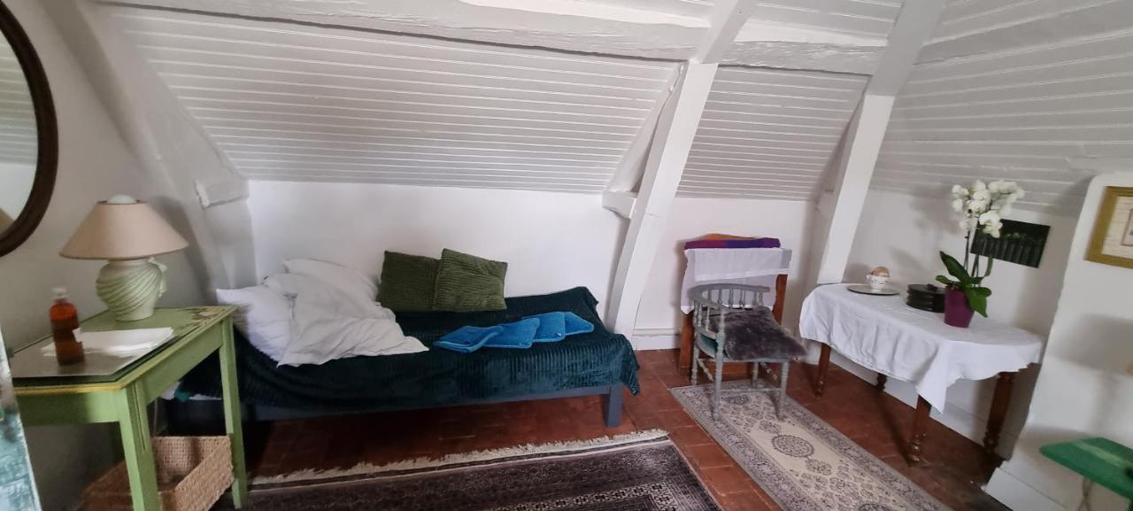 Chambre D'Hotes Les Jardins De Marie, Sci Charles III ベルネ エクステリア 写真